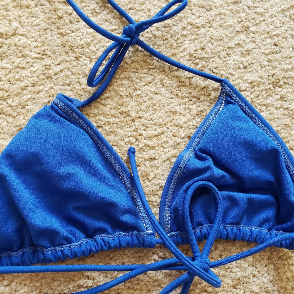 Blue bikini - Picture 2 of 4